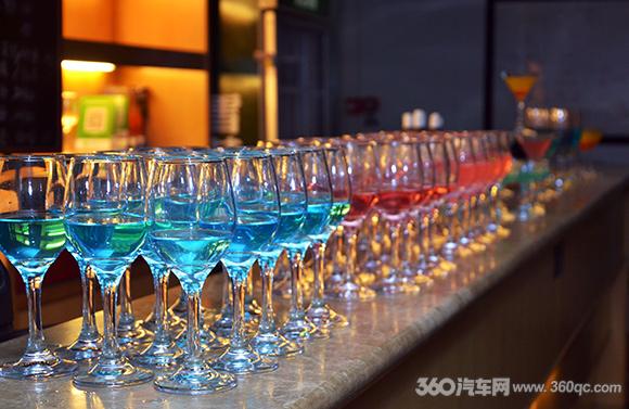 富创科技军师联盟鸡尾酒会暨全国服务商交流会 船上私享热闹非常