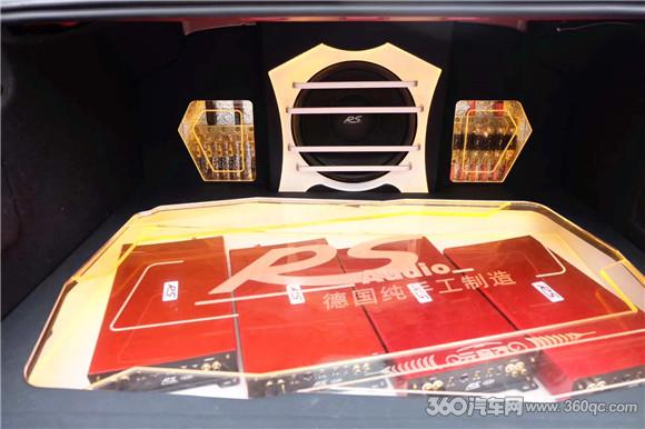 炫酷音改战车遇上大长腿美女车模 纽博华世杯